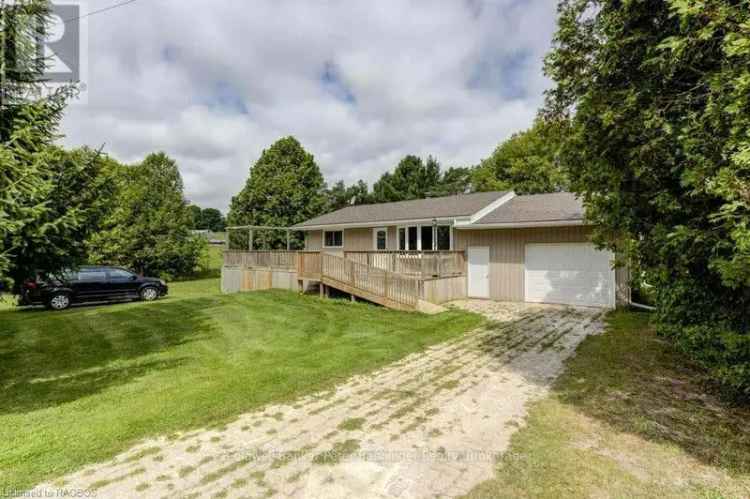 2 Bed 1.5 Bath Rural Home w Detached Garage Near Port Elgin