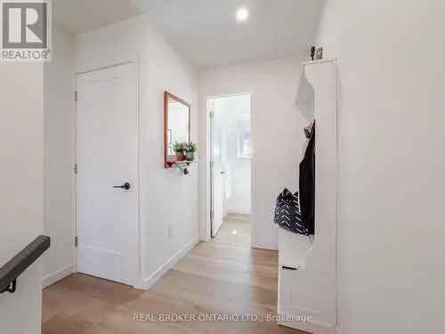 Renovated Bungalow Near Conroy Pit Ottawa