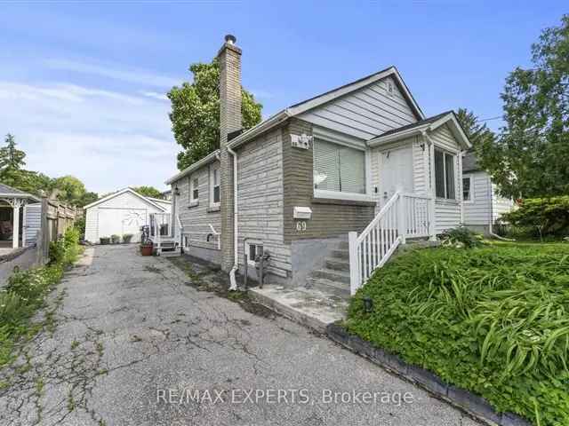 House For Sale in Mississauga, Ontario