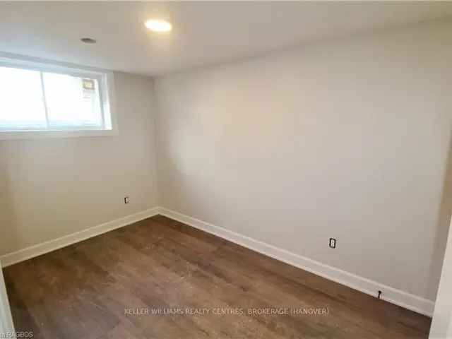 Middle Unit Townhome with Finished Basement Open Concept Main Level