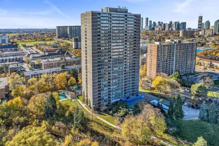 Condo For Sale in Mississauga, Ontario