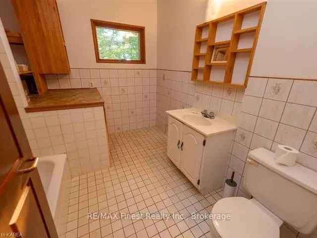 House For Sale in Rideau Lakes, Ontario