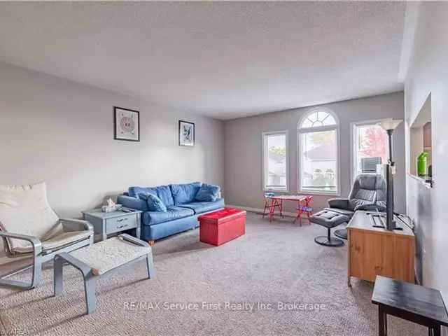 Spacious Kingston West Super-Semi with In-Law Suite