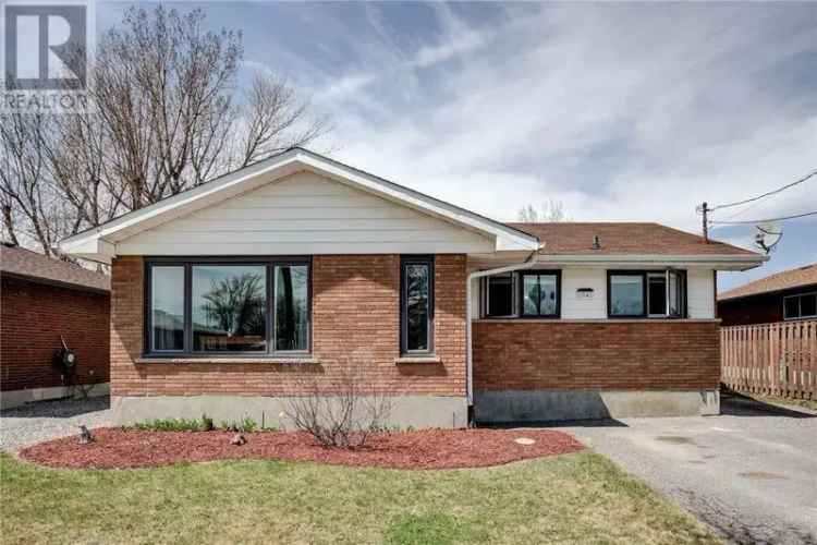 2+1 Bedroom Home with Pool, Sauna & Hot Tub - Family Friendly Neighbourhood