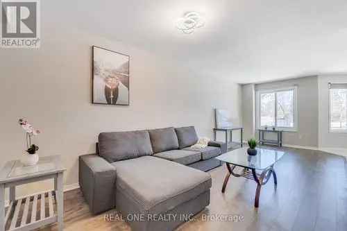 3 Bedroom Townhouse in West Oak Trails Oakville