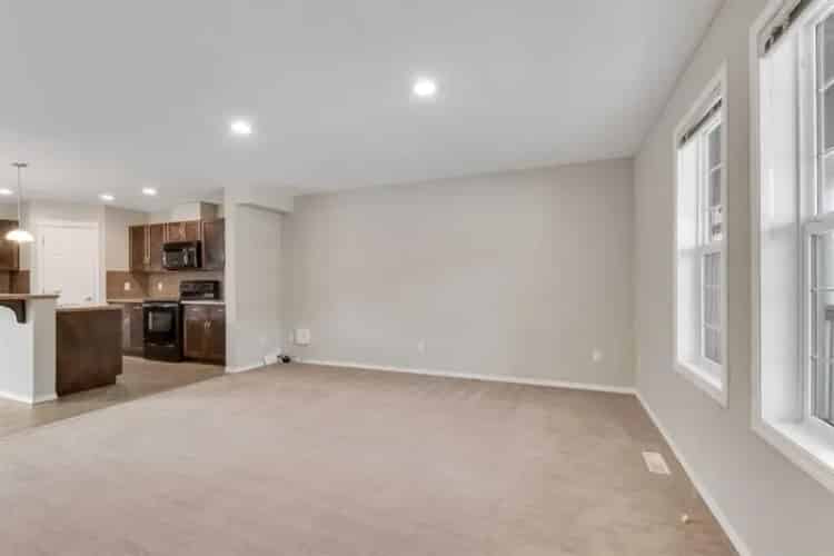 3 Bedroom Townhouse in Lighthouse Landing Near Lake and Amenities