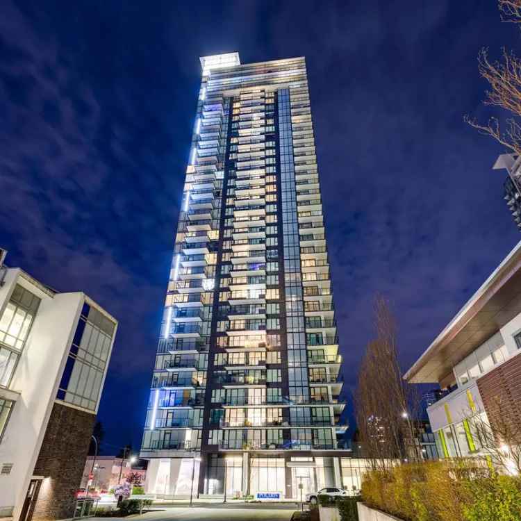 Apartment for Sale in Burnaby with Gourmet Kitchen and Amenities