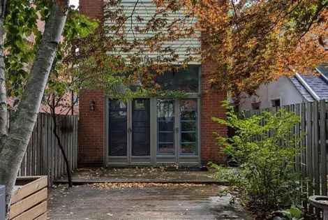 4 Room 1207 m² House in Toronto Yonge Shaftesbury