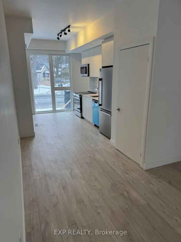 Spacious Home near TTC Eglinton LRT Danforth GO