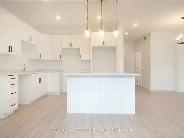 Brand New 3-Bedroom Townhome in Port Picton Wine Country