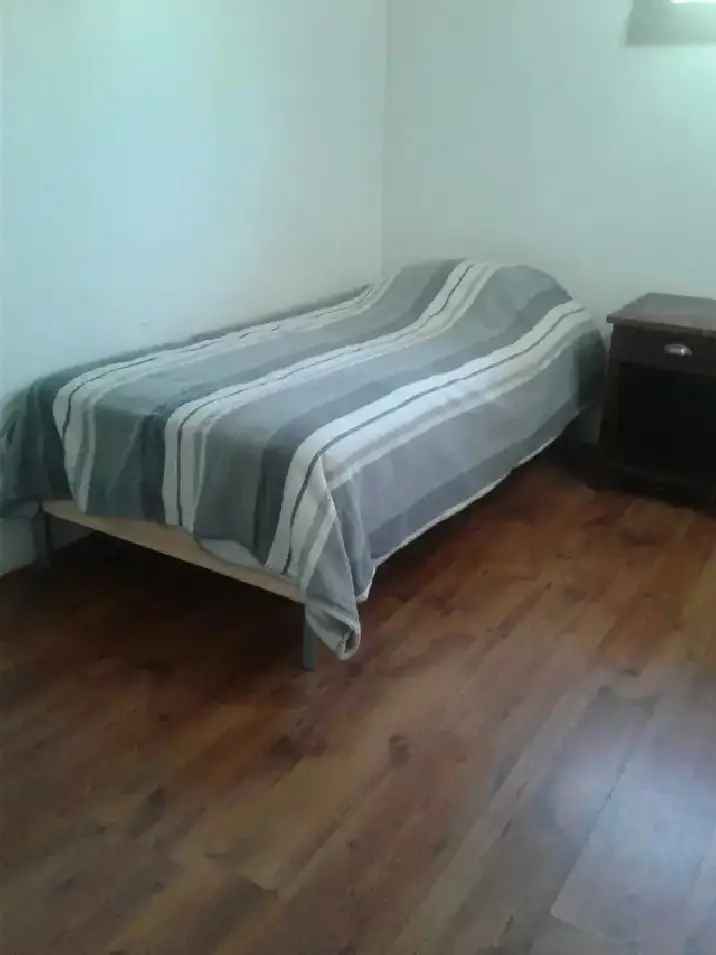 Rent Room for Male Furnished in Nice Clean Quiet Location