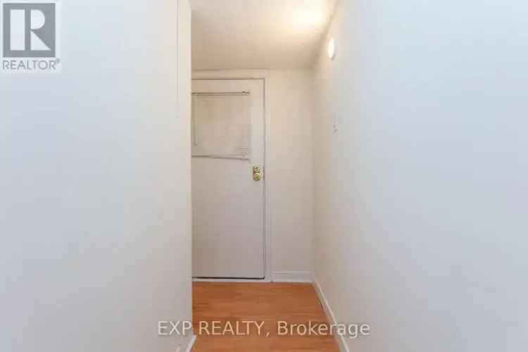 2-Bedroom House with Loft Office Near Downtown Ottawa