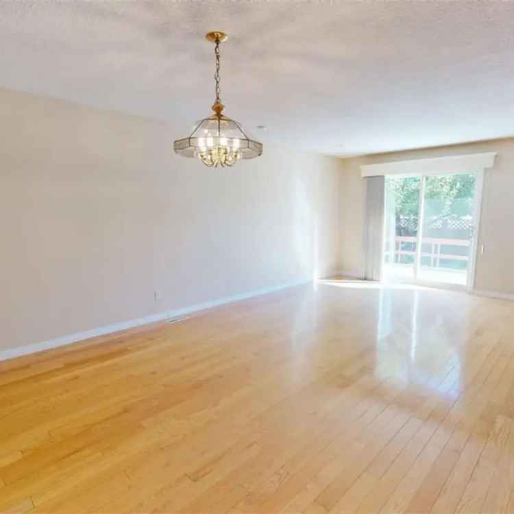 4 Bed 3 Bath 55+ Adult Townhouse for Sale