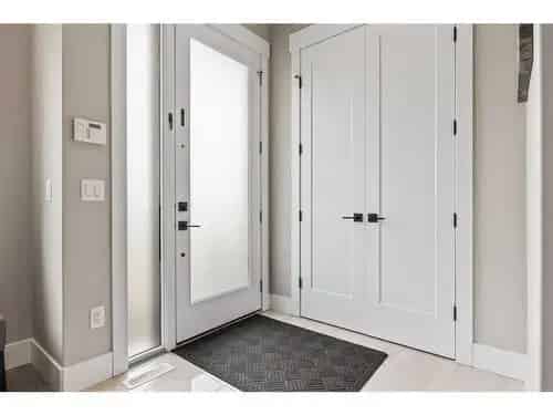Stunning Custom Home in Mount Pleasant Calgary