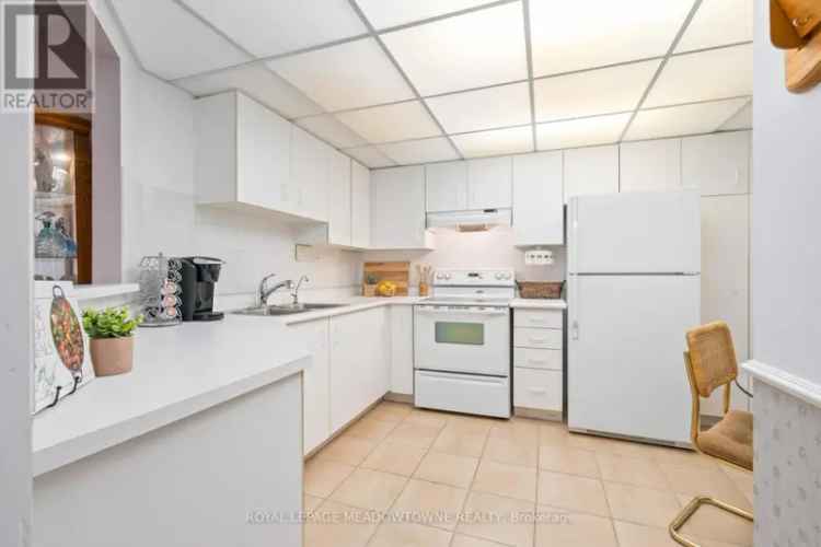 2 Bedroom 2 Bathroom Unit with Amenities