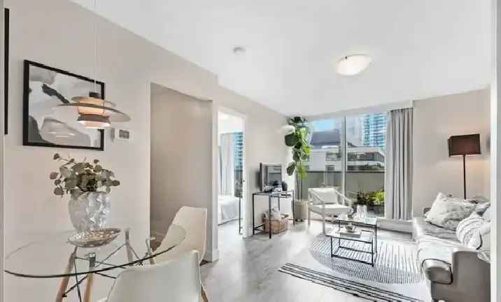 1 Bedroom Apartment Yorkville, Toronto (Yonge and Bloor)