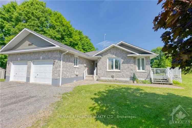 House For Sale in 2290, Althorpe Road, Tay Valley, Ontario