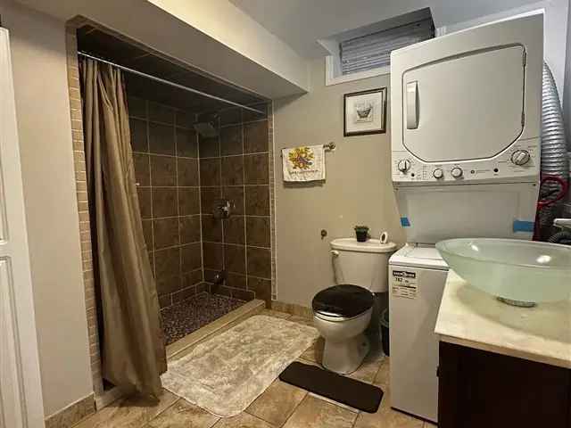 Spacious Furnished Basement Apartment Near Square One