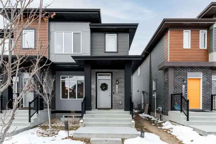 Charming 2-Storey Home in Keswick with Separate Entrance and Upgrades