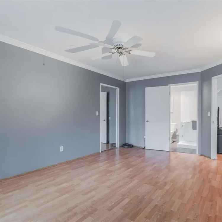 Spacious Townhouse in Glenwood Village - Double Garage and Private Elevator