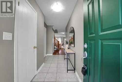 3 Bedroom Townhouse For Sale in Pringle Creek Whitby