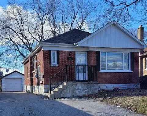 House For Sale in Oshawa, Ontario