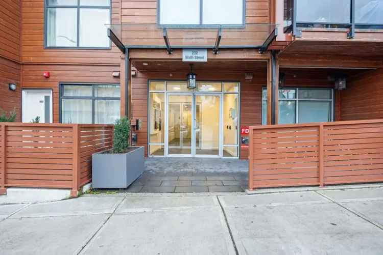 Condo For Sale in New Westminster, British Columbia