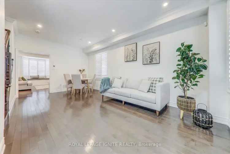 Elegant Tribute Home High End Finishes Gourmet Kitchen