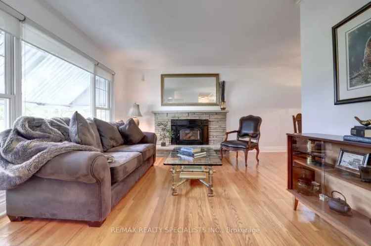 House For Sale in Mississauga, Ontario