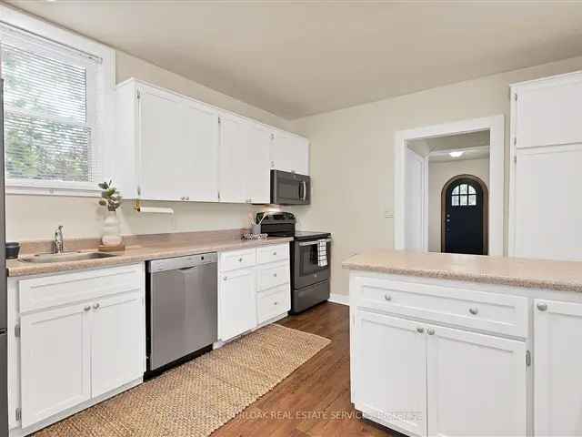 House For Sale in Burlington, Ontario