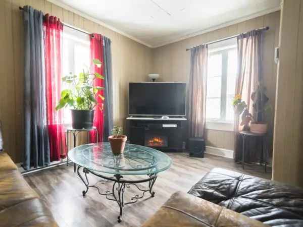 2-Storey House for Sale 4 Beds Bas-Saint-Laurent