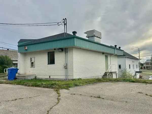 Commercial Building Office for Sale Saint Narcisse de Rimouski