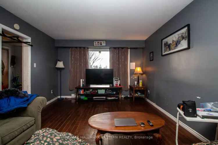 Duplex For Sale in Peterborough, Ontario