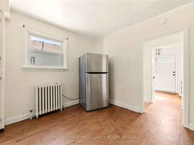 House For Sale in Belleville, Ontario