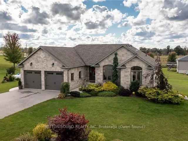 5-Bedroom Bungalow on Expansive Acre - Rural Retreat