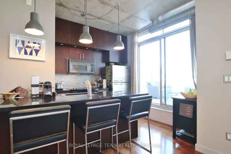 Condo For Rent in (Old) Ottawa, Ontario