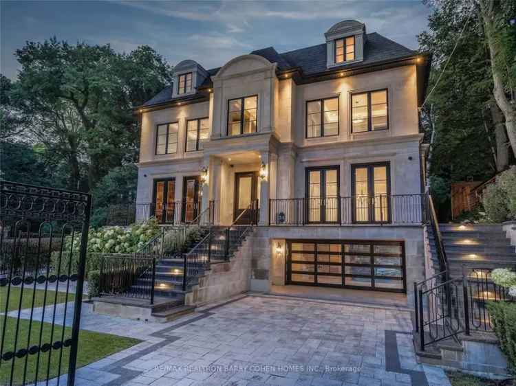 House For Sale in Toronto, Ontario