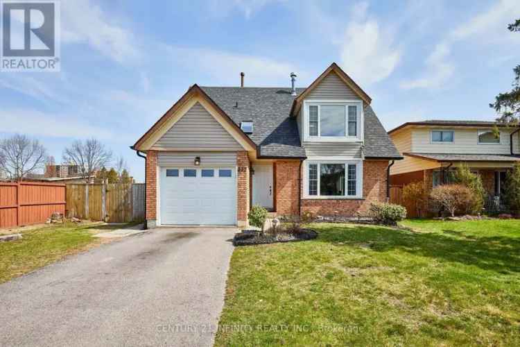 Luxury 3+2 Bedroom Home in Oshawa's Beau Valley Court