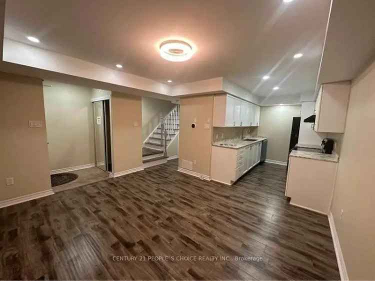 Rent Beautiful Condo Townhouse in Mississauga with Modern Features