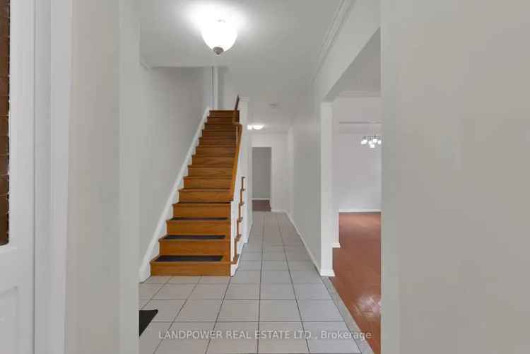 House For Sale , 11, Dunsdale Square, Toronto, Ontario