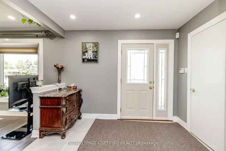 Caledon Village Renovated 4-Level Split Home - 3 2 Beds 3 Baths