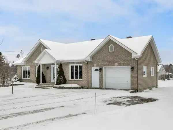 4 Bedroom Bungalow for Sale Quebec North Shore