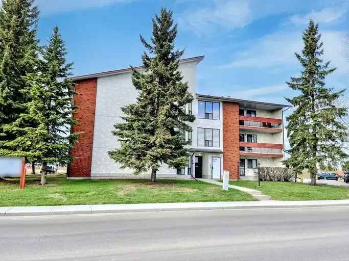 5112 54 Avenue -  in Cold Lake