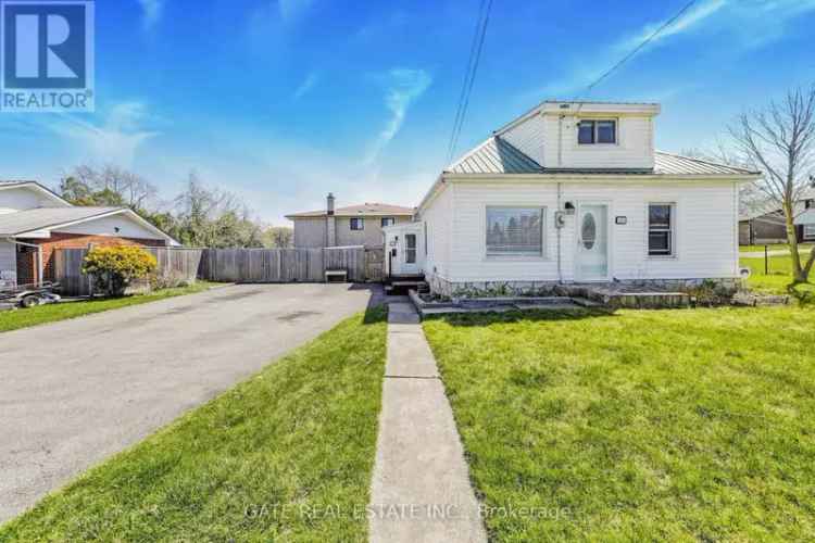 Beautifully Maintained Home Near Hwy 401