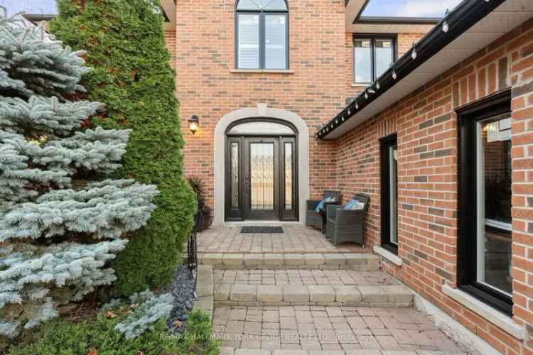 House For Sale in Pickering, Ontario