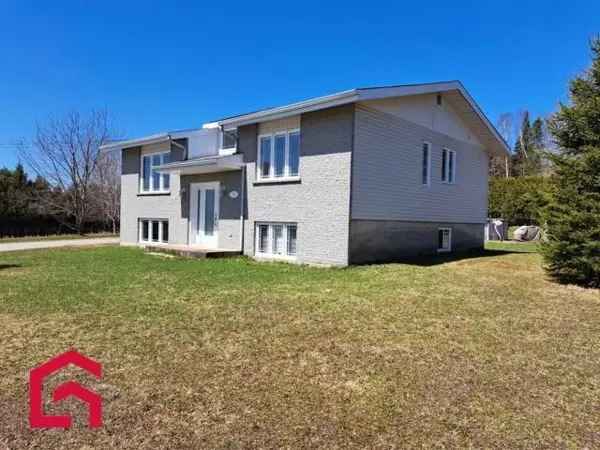 Spacious Bungalow for Sale in Mont Laurier 4 Bedrooms 2 Bathrooms