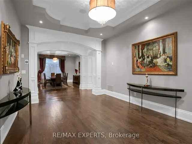 House For Sale in Vaughan, Ontario