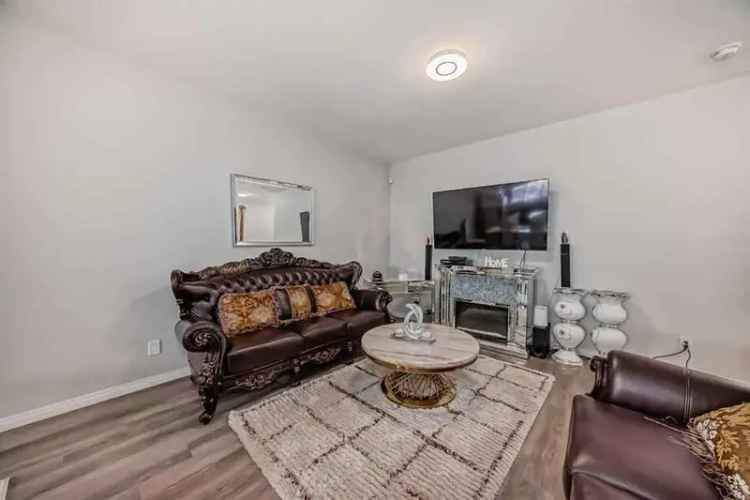 House For Rent in Calgary, Alberta