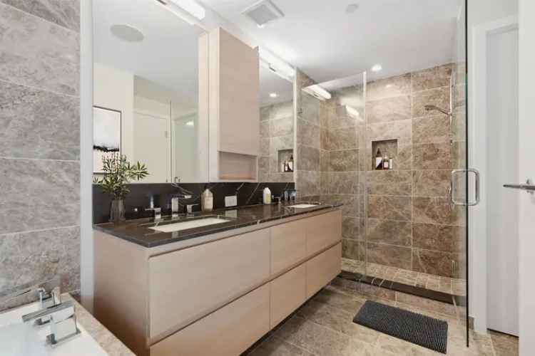 Port Moody Centre Condo for Sale: 1765 sq ft, 3 Beds, Rooftop Patio