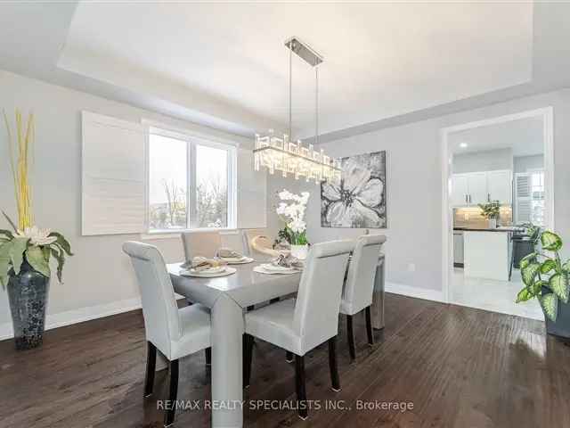 Luxury Detached Home Ravine Lot 4 2 Beds 5 Baths 6 Car Parking